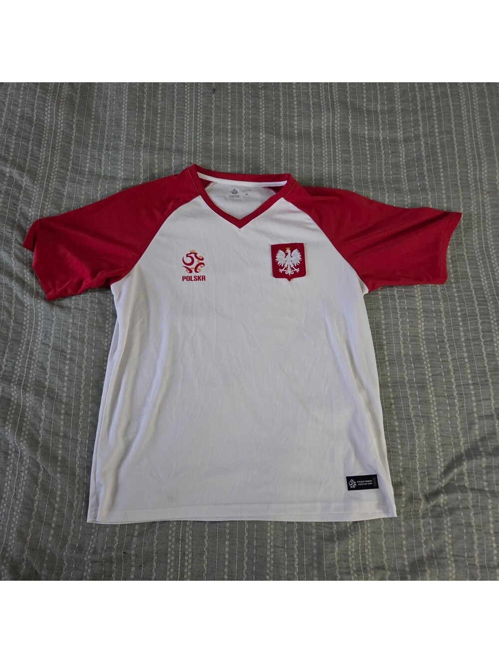 Poland soccer jersey white and red raglan shirt XL